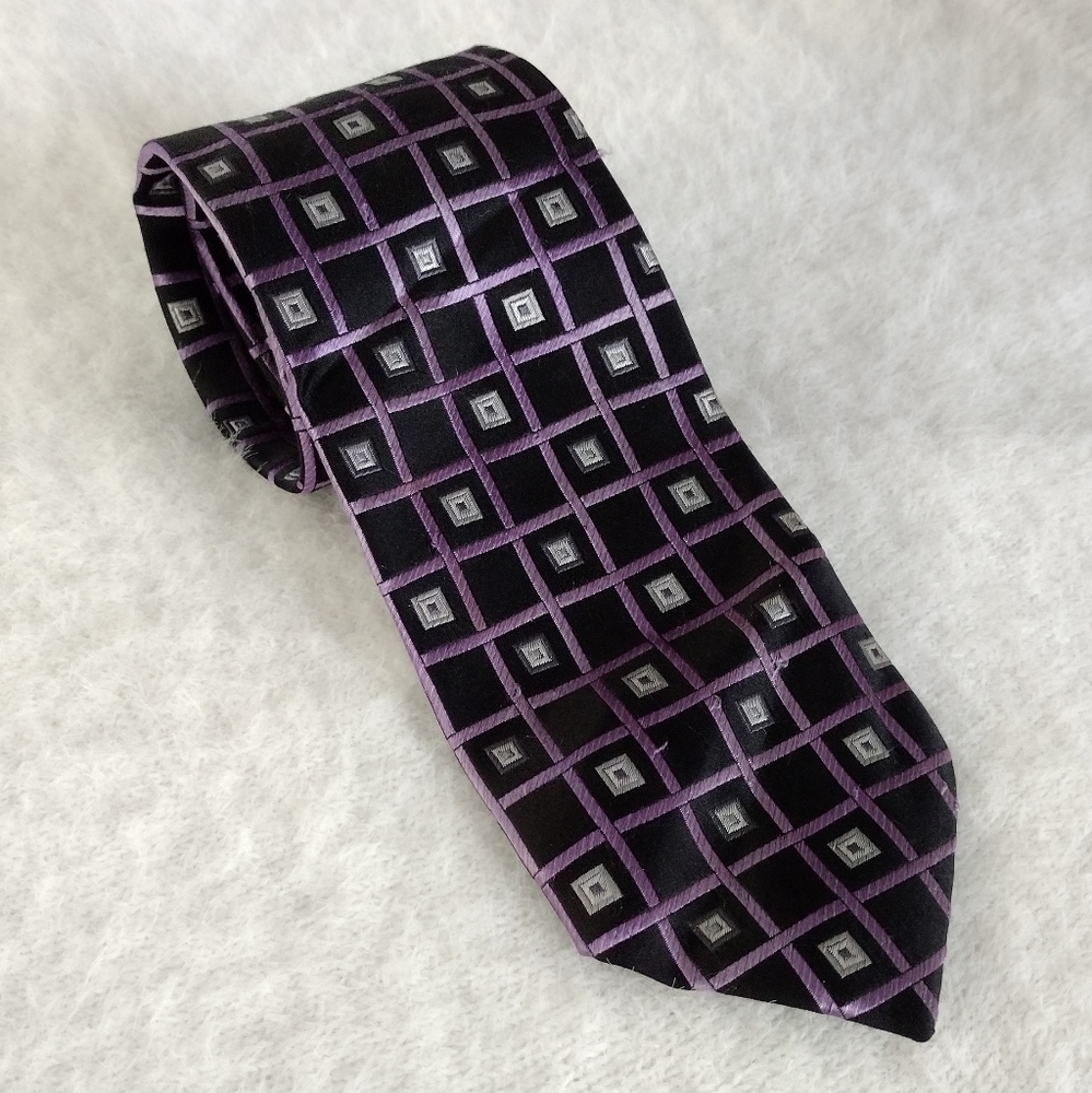 Silk Pierre Cardin Tie with Geometric Design EUC
